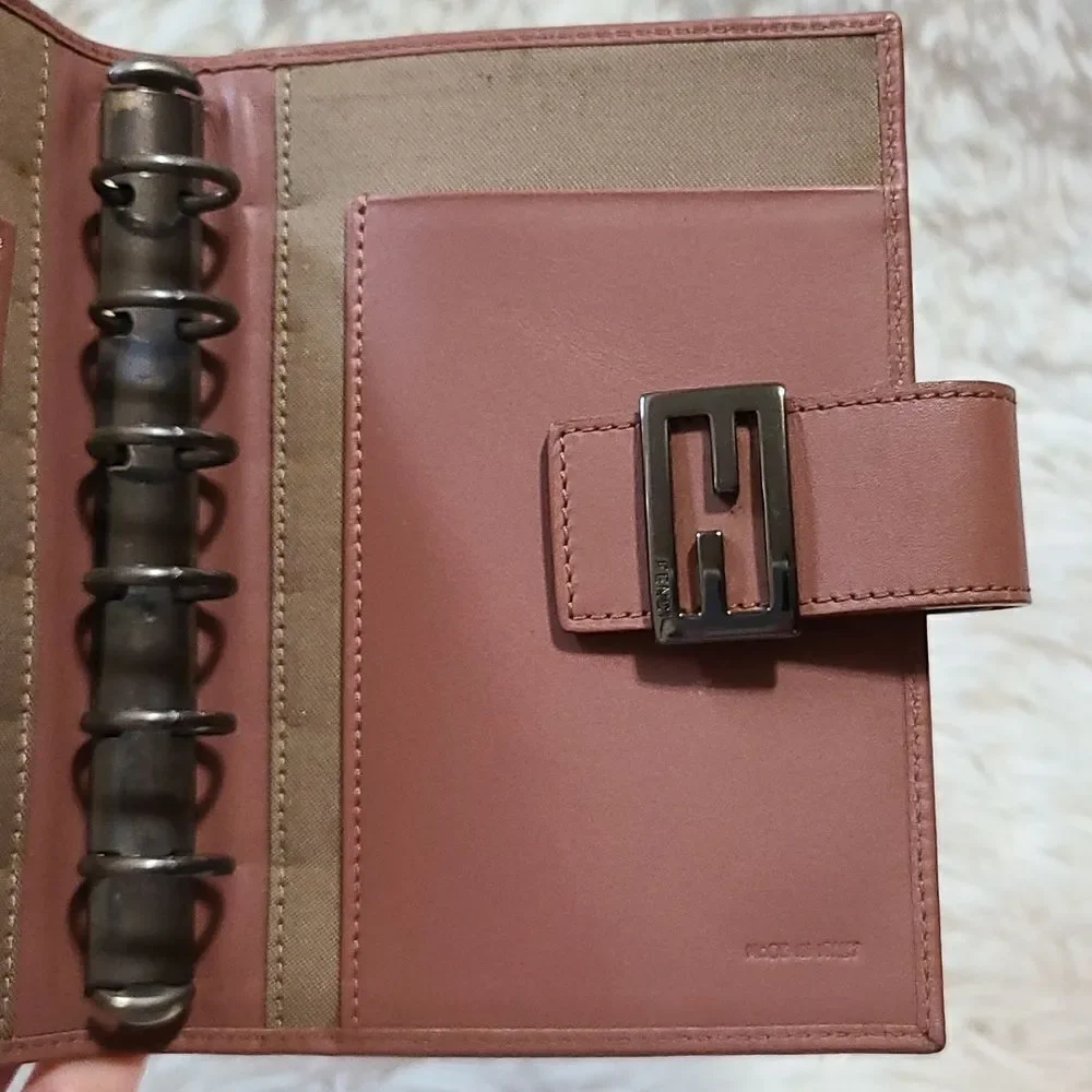 💯 Authentic Fendi Organizer 🍀